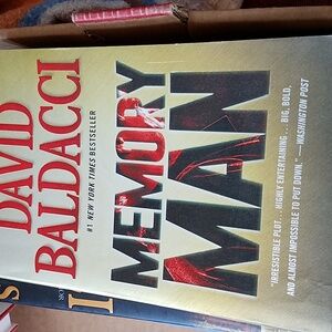 MEMORY MAN - DAVID BALDACCI - BEV'S BOOKS